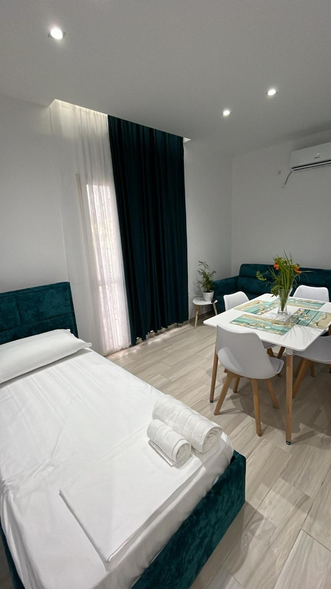 Apartment Luani *