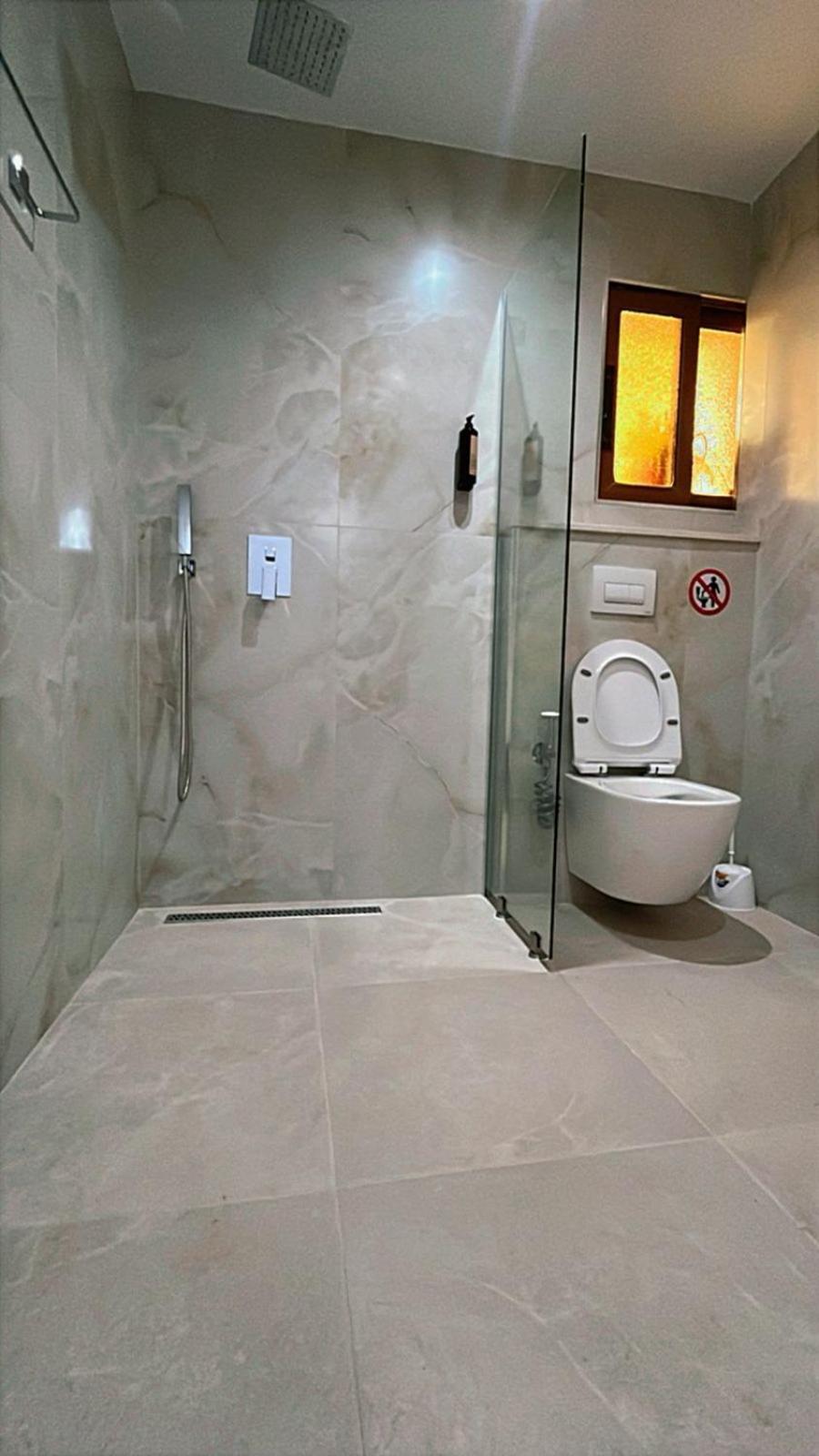Apartment Luani *